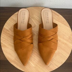 Journee Collection Kalida Womens Pointed Mules